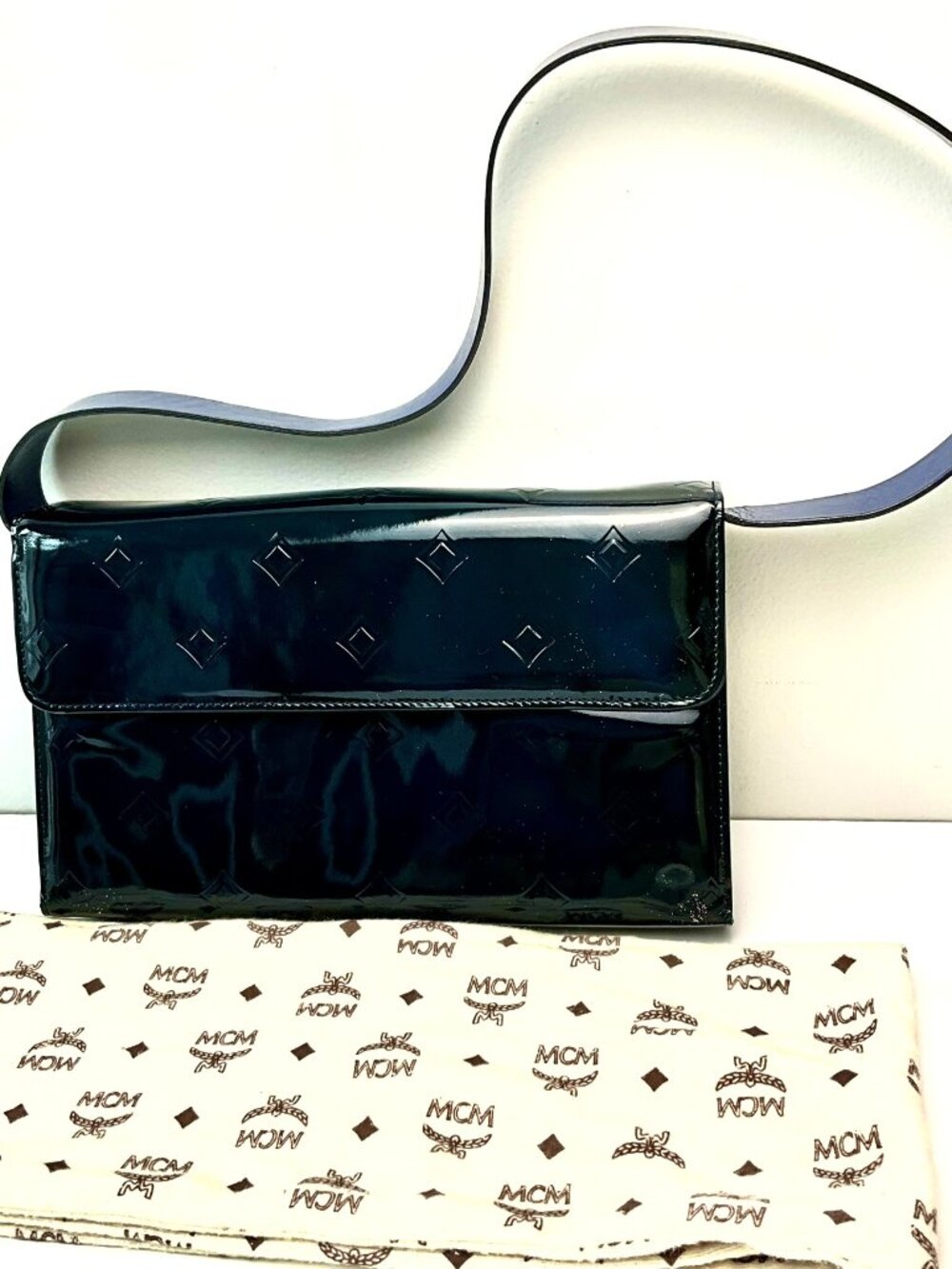 MCM Vintage Navy Patent Leather Clutch Shoulder Bag Gold Hardware.Made in Italy